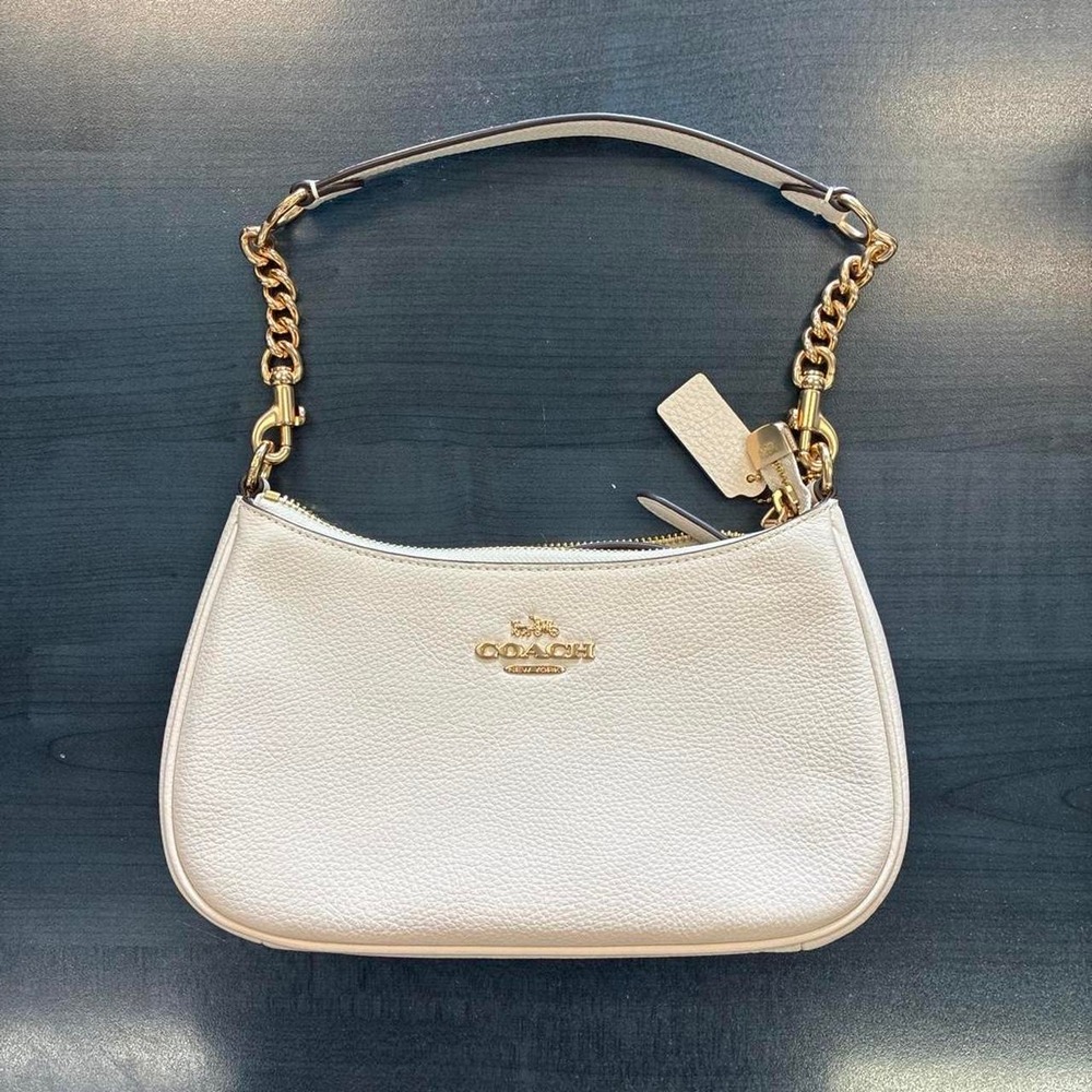 Coach Teri Shoulder Bag With Extra Strap Used Once Excellent Condition